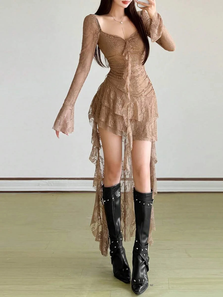 Cloe-Vestido manga larga con cuello cuadrado de cintura alta, unicolor y con aplicaciones de encaje